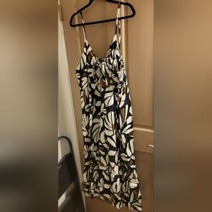 4x Tabitha Brown linen dress